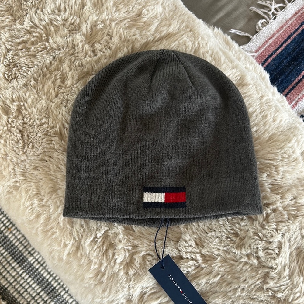 NWT Tommy Hilfiger beanie
